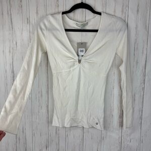 Guess NWT white cream long sleeve V neck Large